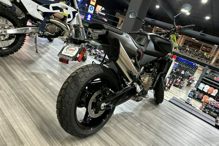 2025 Husqvarna Svartpilen 801