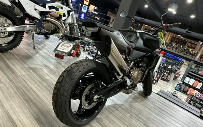 2025 Husqvarna Svartpilen 801