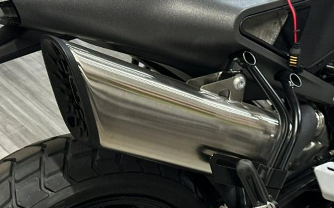 2025 Husqvarna Svartpilen 801
