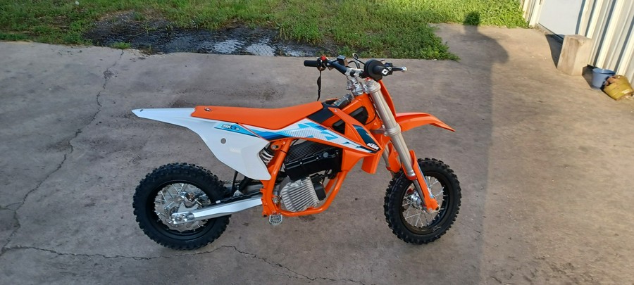 2024 KTM SX E 3