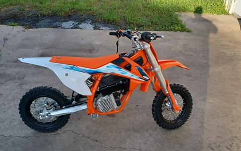 2024 KTM SX E 3