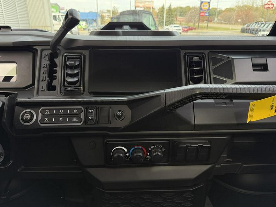 2026 Can-Am® Defender Limited HD11