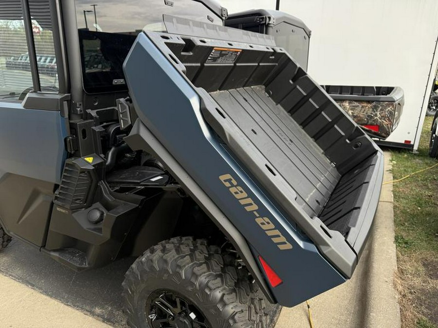 2026 Can-Am® Defender Limited HD11