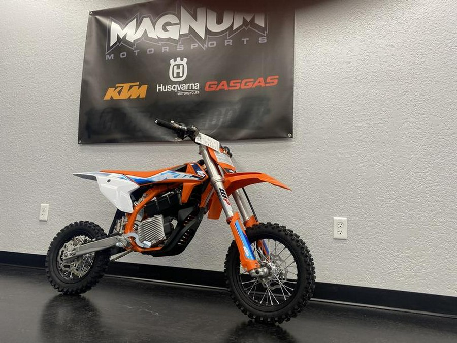 2024 KTM SX-E 3