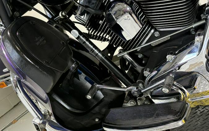 2010 Harley-Davidson® Electra Glide® Ultra Limited Two-Tone Vivid Black/Black Ice Pearl