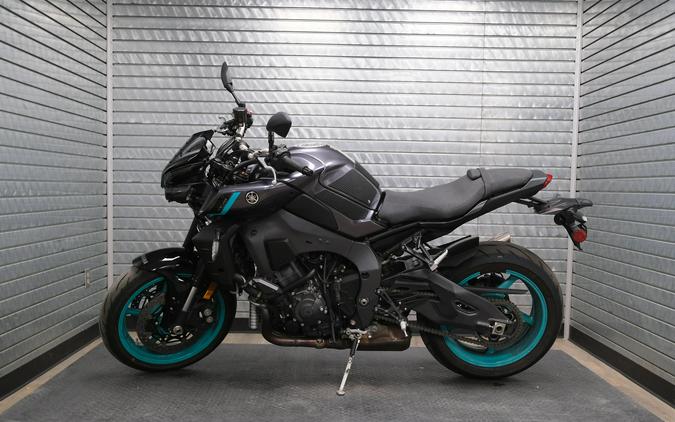 2024 YAMAHA MT-10