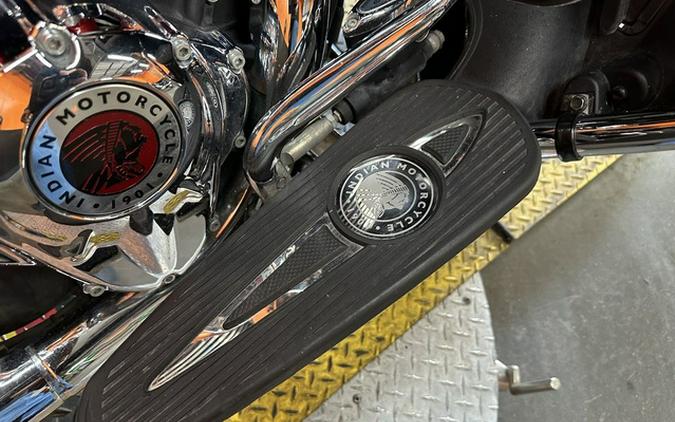2020 Indian Roadmaster Elite Thunder Black Vivid Crystal Over