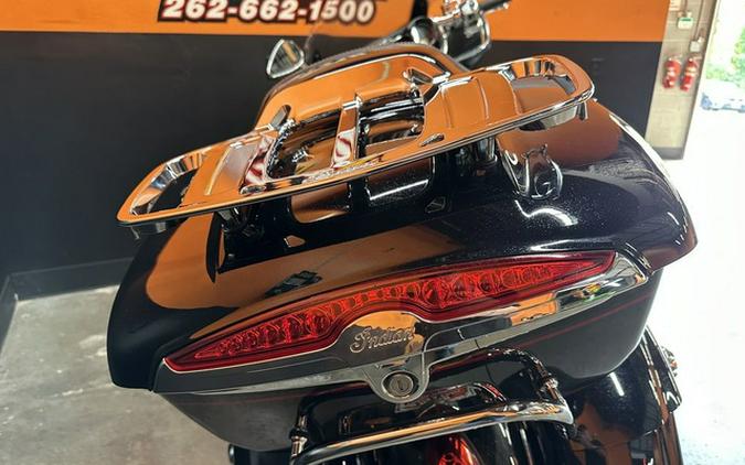 2020 Indian Roadmaster Elite Thunder Black Vivid Crystal Over