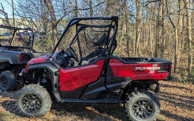2025 Honda Pioneer 1000 Deluxe