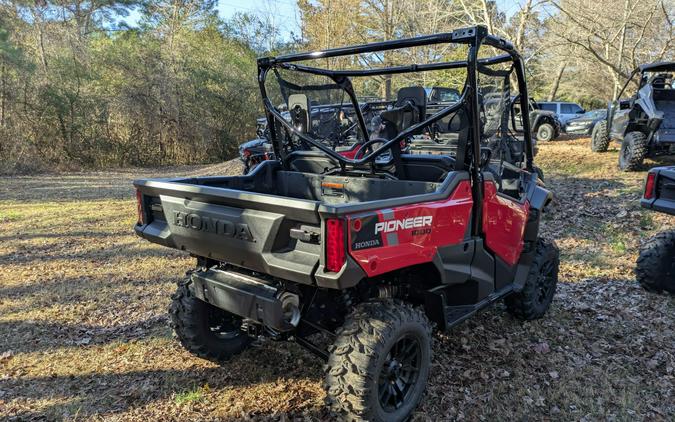 2025 Honda Pioneer 1000 Deluxe