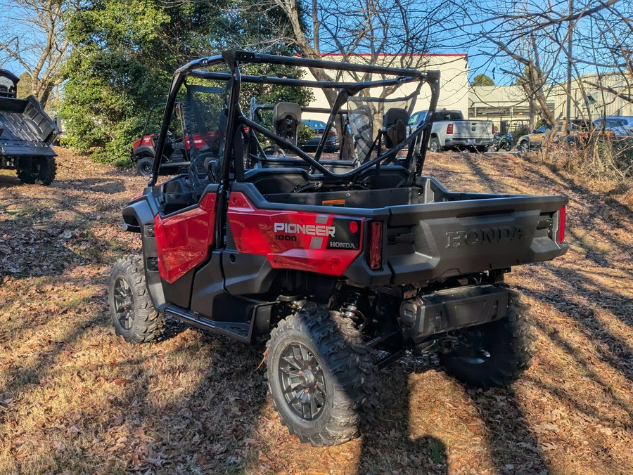 2025 Honda Pioneer 1000 Deluxe