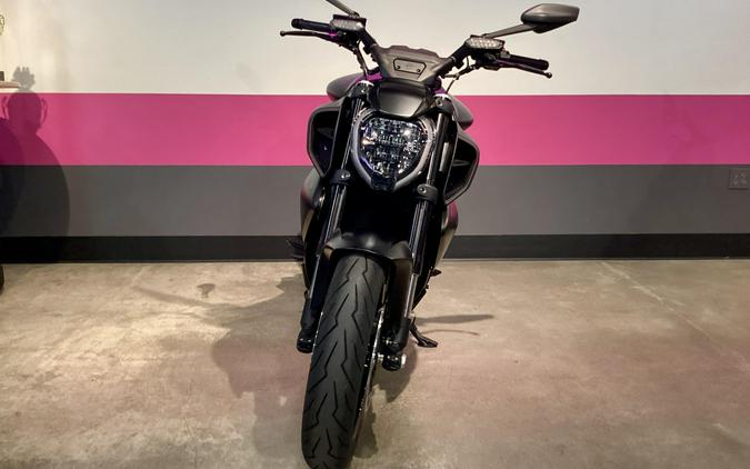2026 Ducati Diavel V4