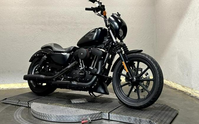 2007 Harley-Davidson® Sportster® 883 Low BLACK