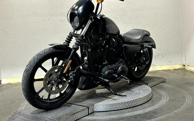 2007 Harley-Davidson® Sportster® 883 Low BLACK