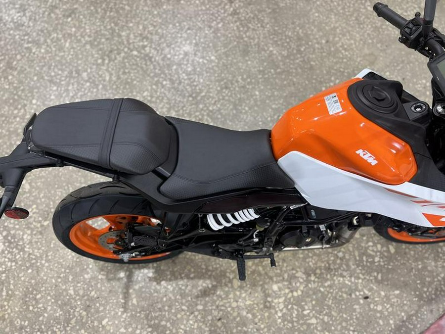 2024 KTM 250 Duke