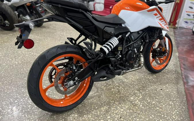 2024 KTM Duke 250
