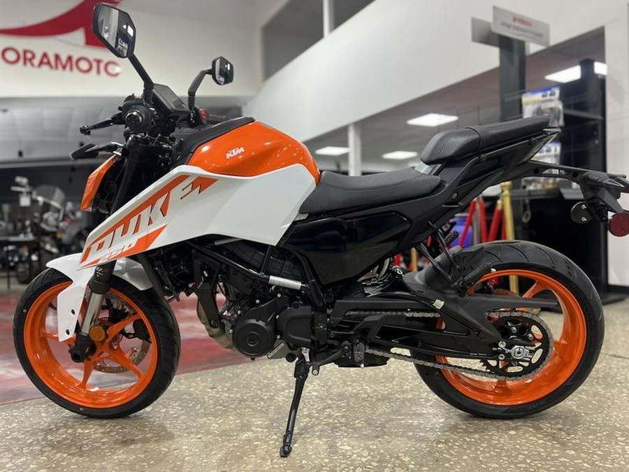 2024 KTM 250 Duke