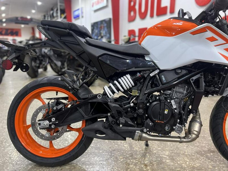 2024 KTM 250 Duke
