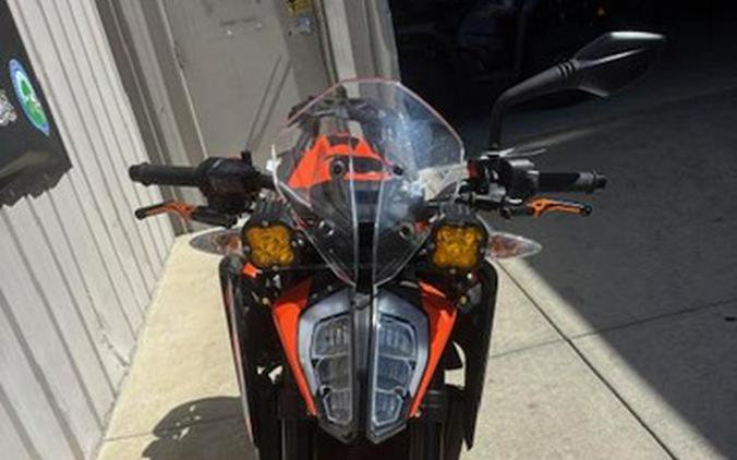 2022 KTM Duke 890 GP