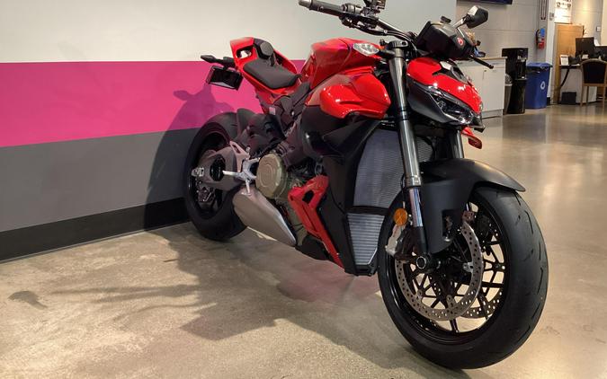 2026 Ducati Streetfighter V4