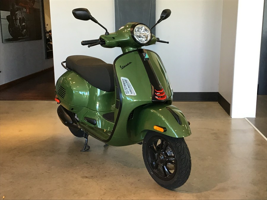 2027 Vespa GTS 310 SuperSport
