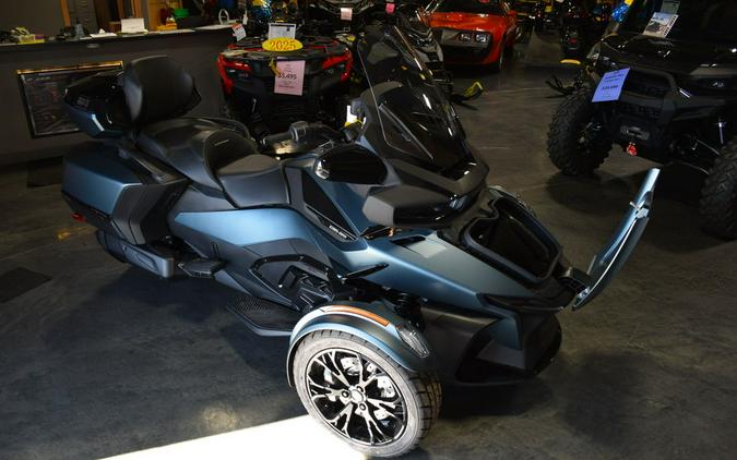 2025 Can-Am® Spyder RT Limited Dark Wheels