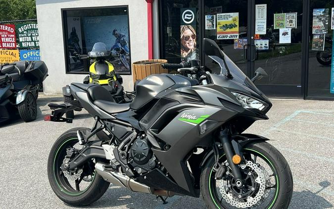 2024 Kawasaki Ninja 650 ABS Metallic Matte Dark Gray/Metallic Spark Black