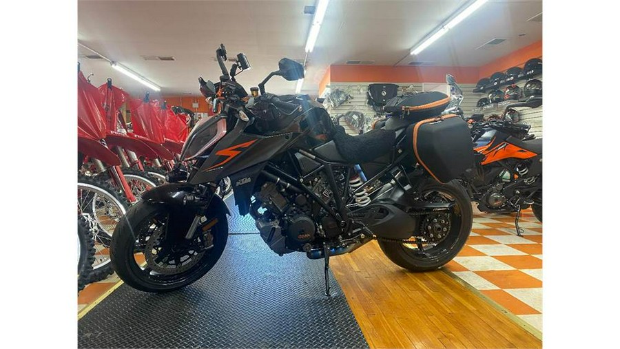 2017 KTM 1290 Super Duke R