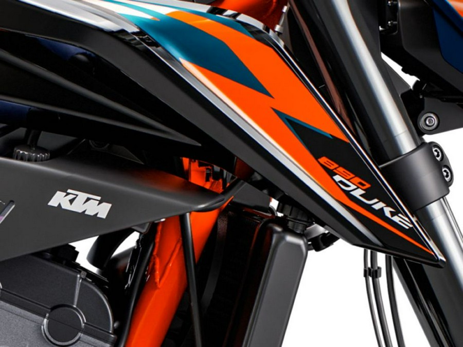 2023 KTM Duke 890 R