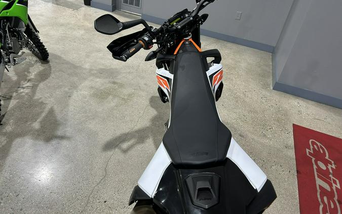 2019 KTM SMC 690 R