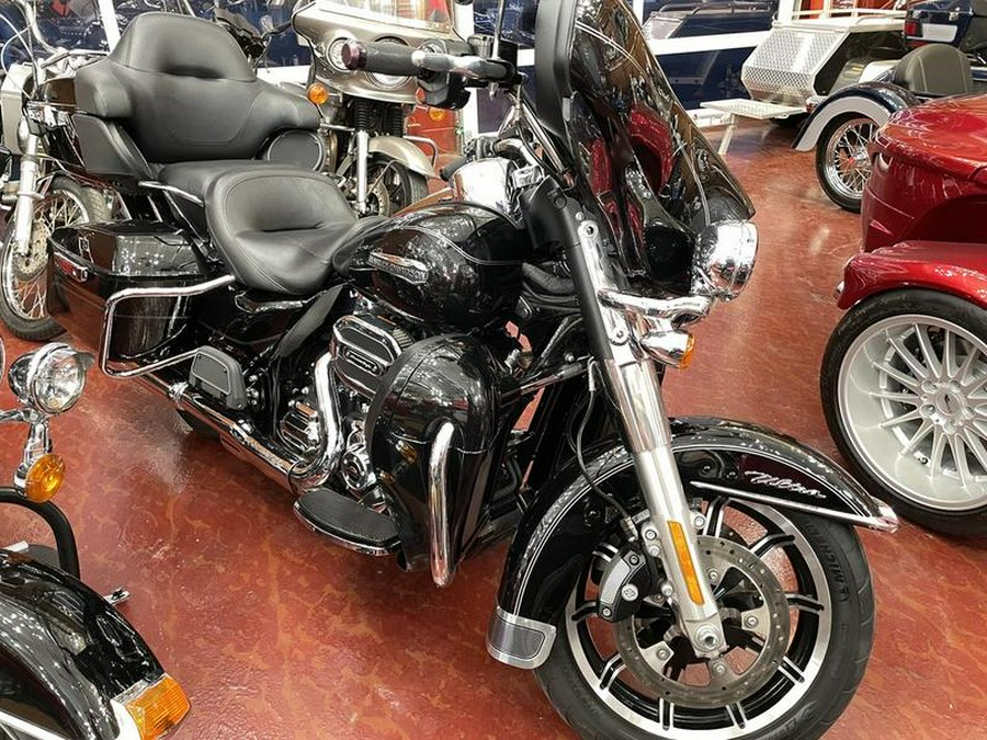 2015 Harley-Davidson® FLHTCU - Electra Glide® Ultra Classic®