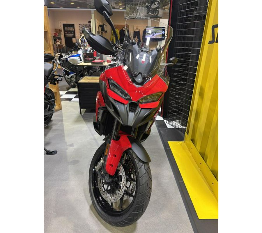 New 2025 Ducati Multistrada V2