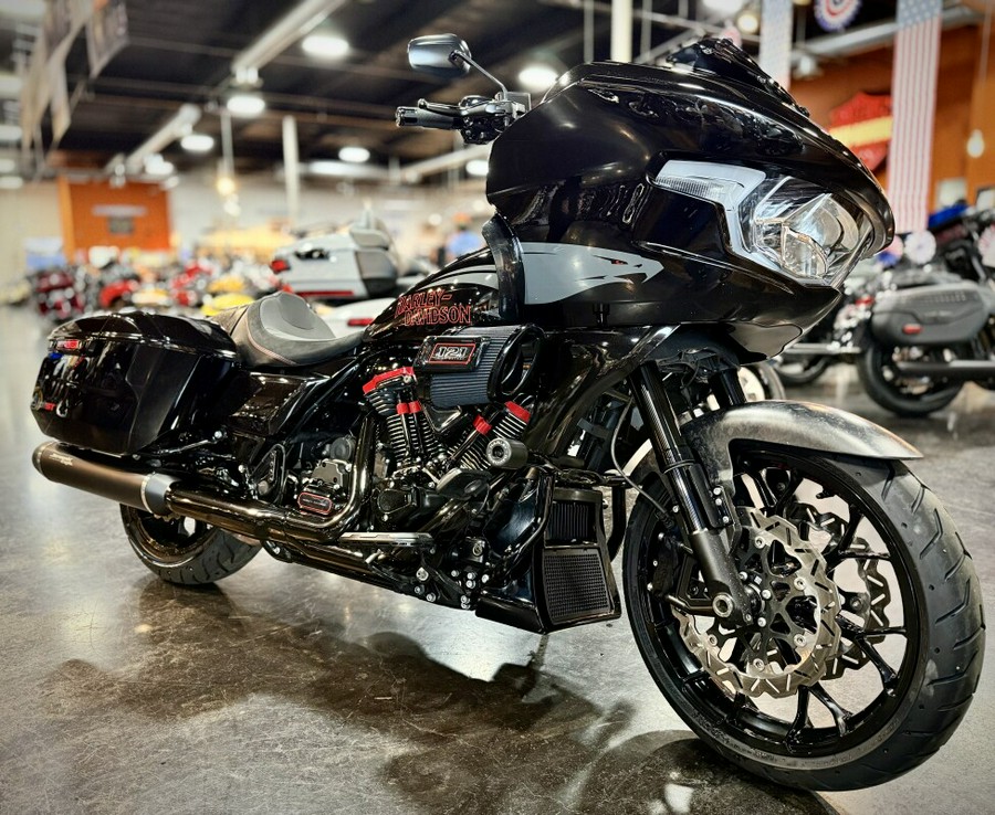 2024 Harley-Davidson® CVO™ Road Glide® ST Raven Metallic