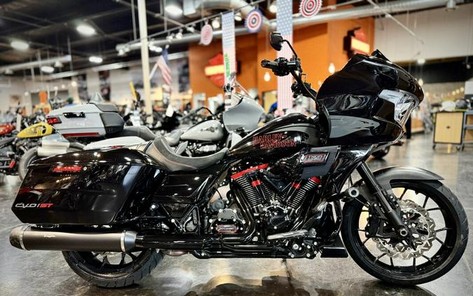 2024 Harley-Davidson® CVO™ Road Glide® ST Raven Metallic