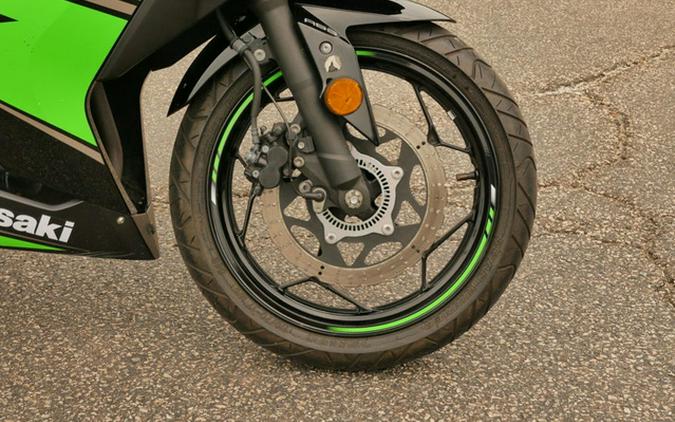 2016 Kawasaki Ninja 300 ABS
