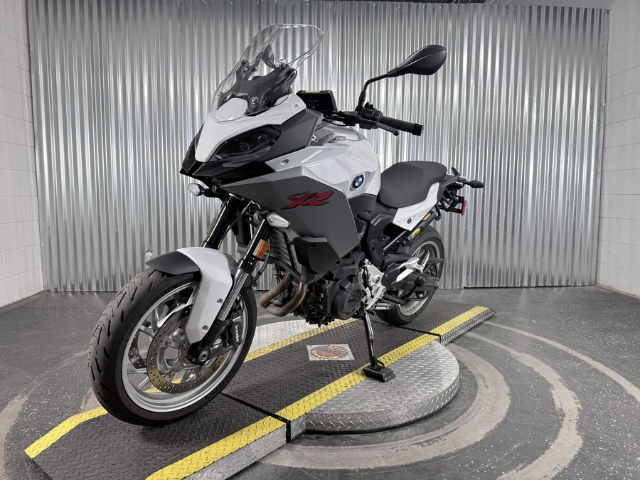 2021 BMW F 900 XR