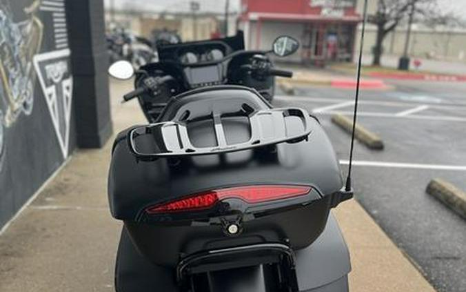 2024 Indian Motorcycle® Pursuit® Dark Horse® Black Smoke