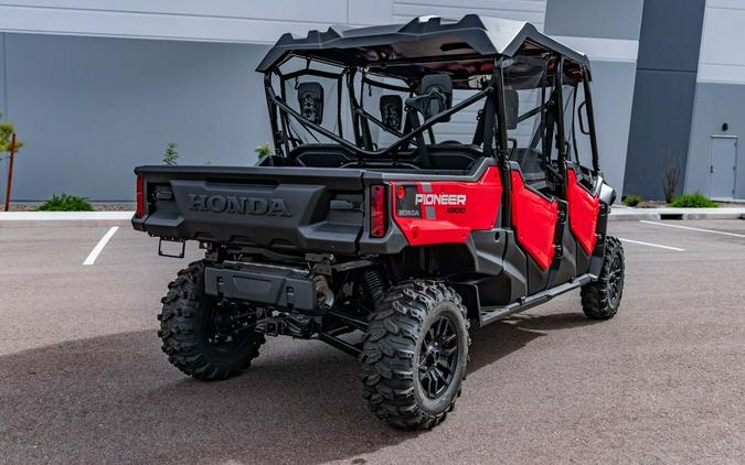 2023 Honda® Pioneer 1000-6 Deluxe Crew