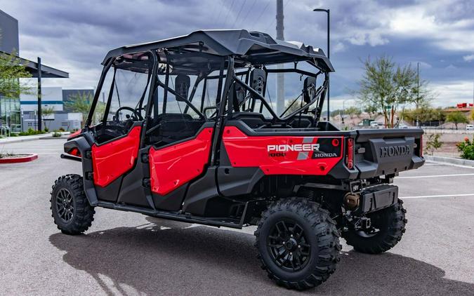 2023 Honda® Pioneer 1000-6 Deluxe Crew