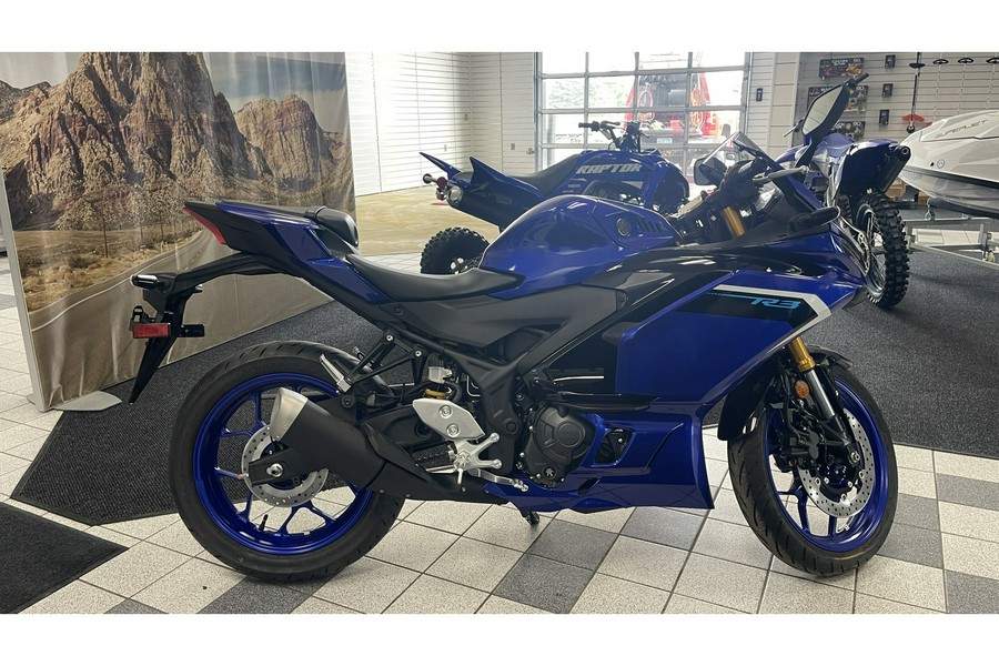 2025 Yamaha R3
