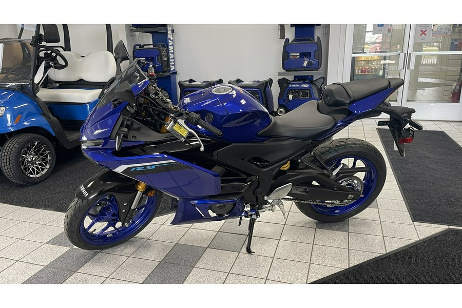 2025 Yamaha R3
