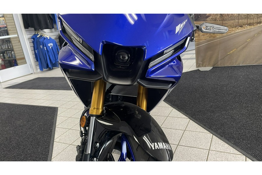 2025 Yamaha R3