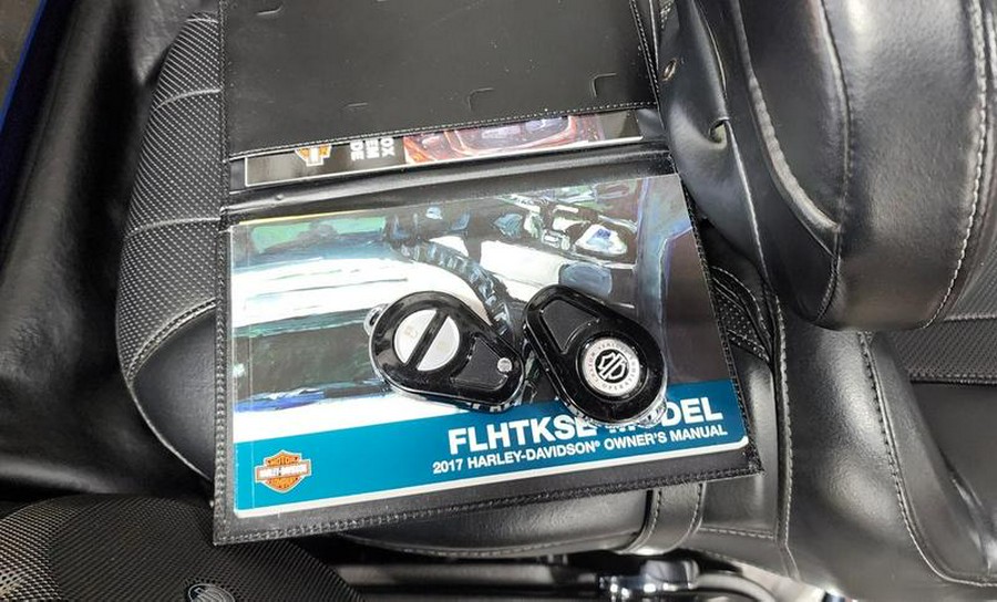 2017 Harley-Davidson® FLHTKSE - CVO™ Limited