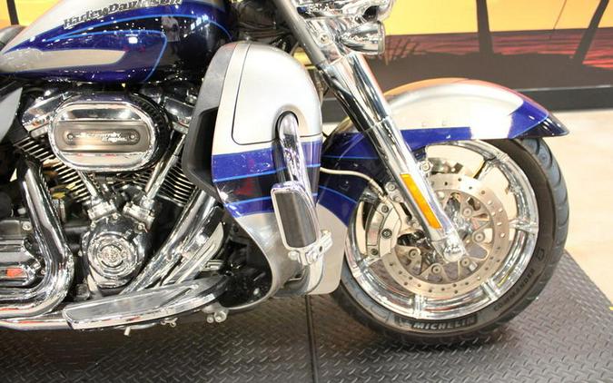 2017 Harley-Davidson® FLHTKSE - CVO™ Limited