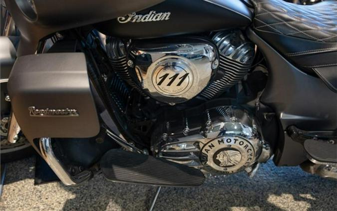 2019 Indian Motorcycle® Roadmaster® Steel Gray Smoke / Thunder Black Smoke