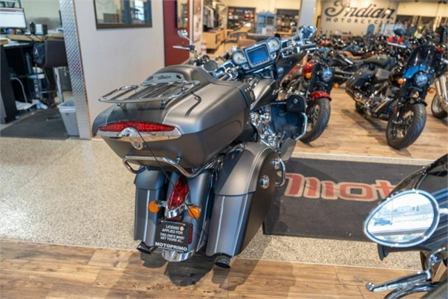 2019 Indian Motorcycle® Roadmaster® Steel Gray Smoke / Thunder Black Smoke