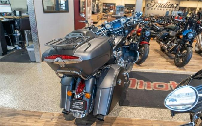 2019 Indian Motorcycle® Roadmaster® Steel Gray Smoke / Thunder Black Smoke