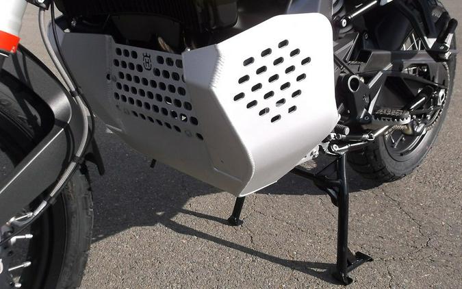 2025 Husqvarna® Norden 901 Expedition