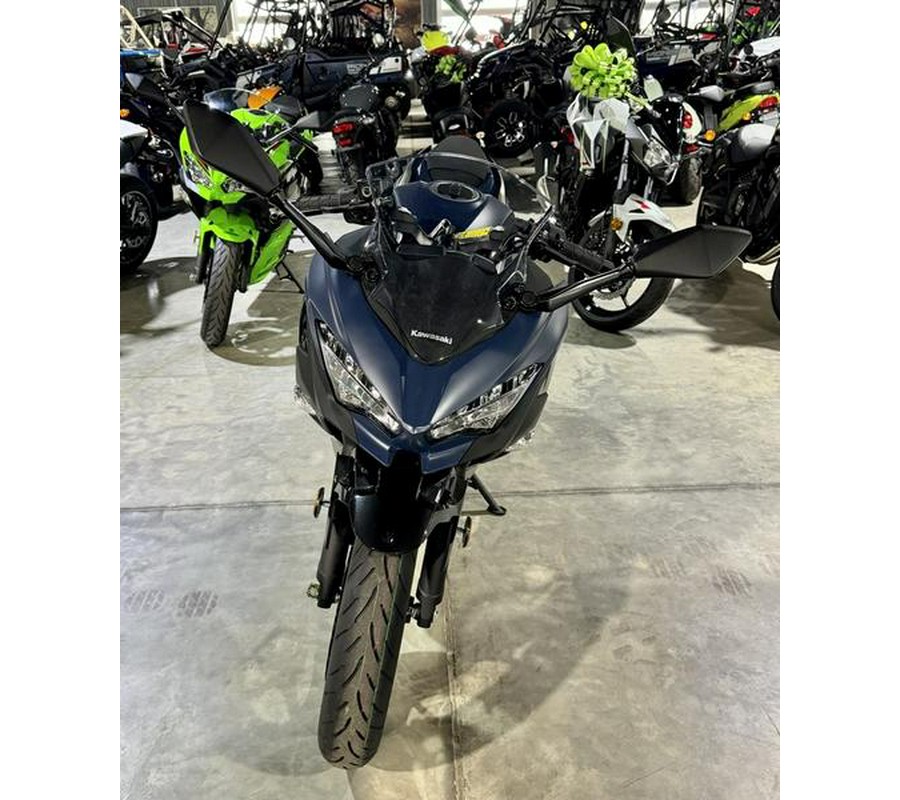 2023 Kawasaki Ninja® 400 Metallic Magnetic Dark Gray/Twilight Blue