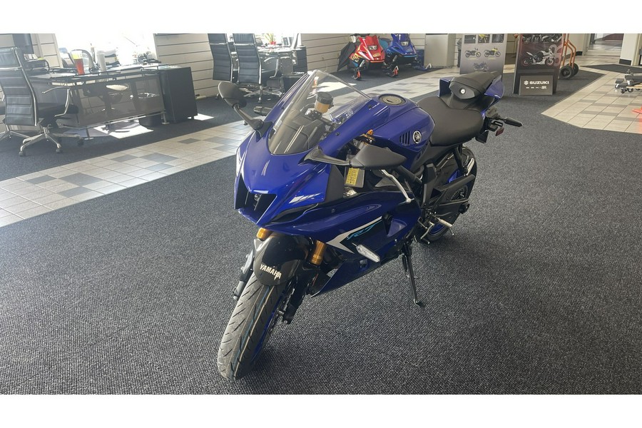 2025 Yamaha R7